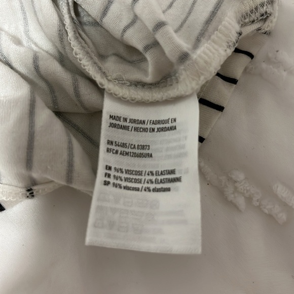 American Eagle striped tank top with off the shoulder sleeves - Picture 3 of 3